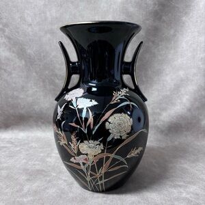 Vintage Made in Japan Black Mini Vase with Hand Painted Flowers *STUNNING*